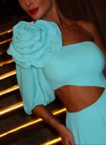 ⁦فستان بكتف واحد وتفصيل زهري⁩ - الصورة ⁦2⁩